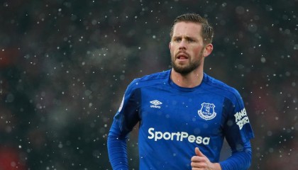 九游官网下载app下载-球队的攻防平衡：战术布局的核心要义，篮球比赛中,攻防战术都包括个人战术和集体战术