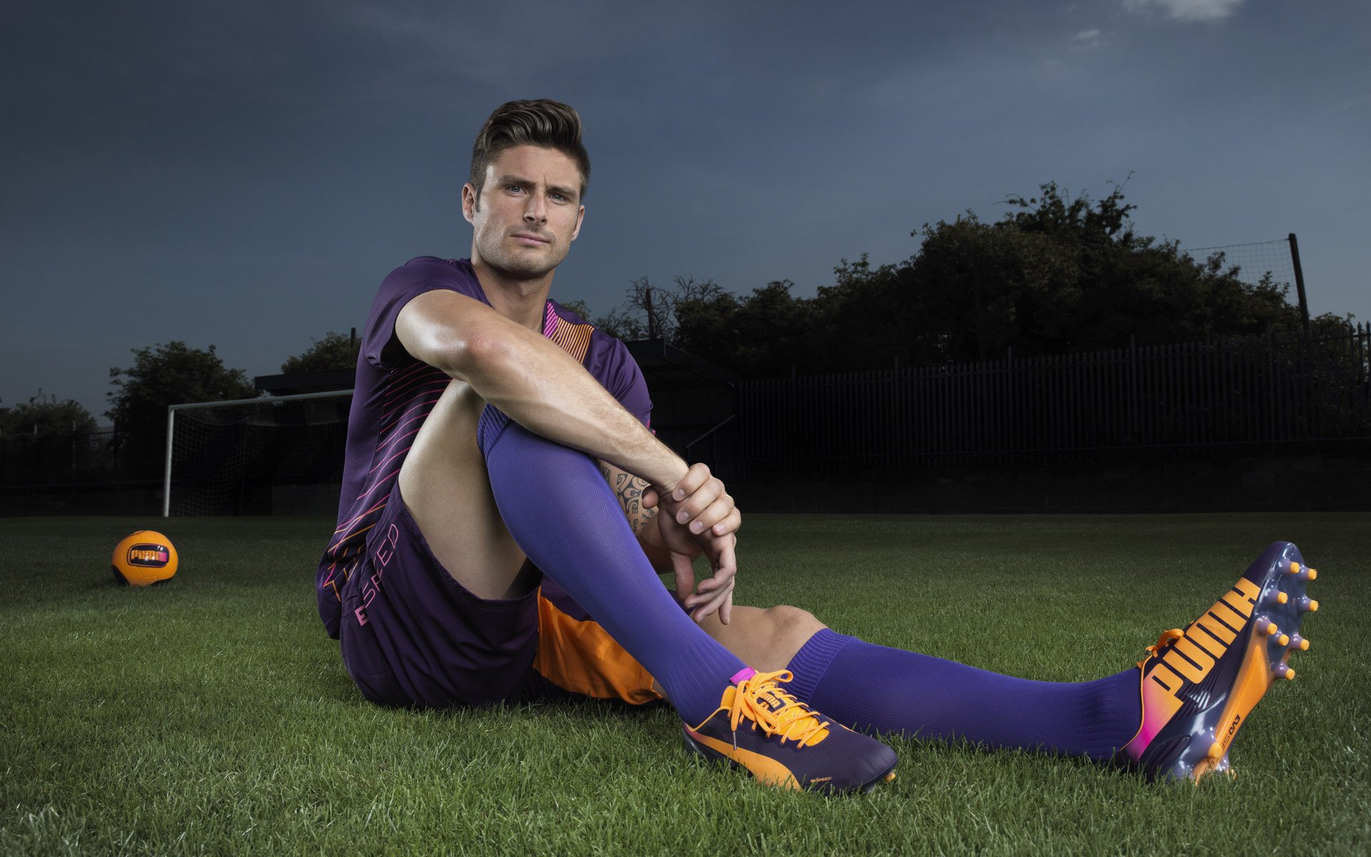 最佳瞬间：王强压哨三分点燃全场！