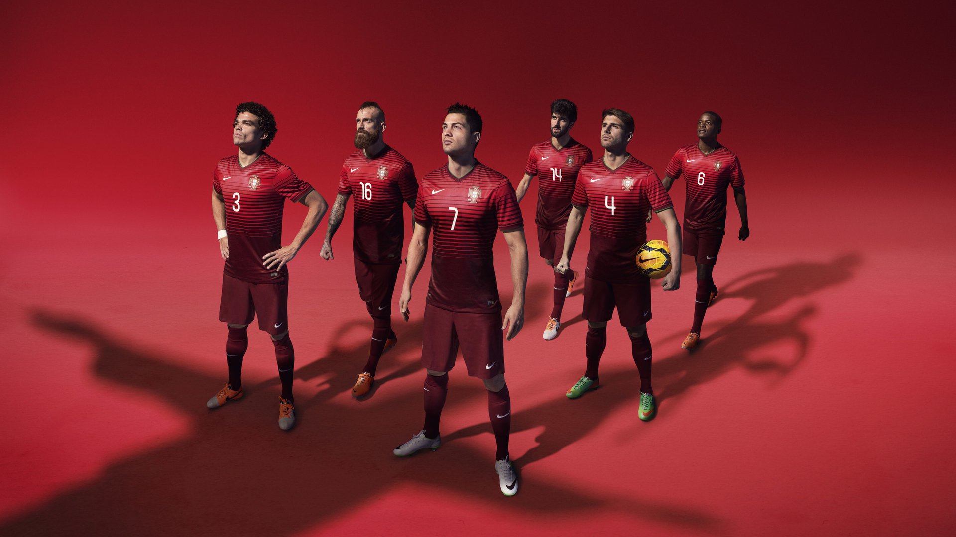 火箭球员带队参观航天城，拓展少年科学视野，火箭展厅